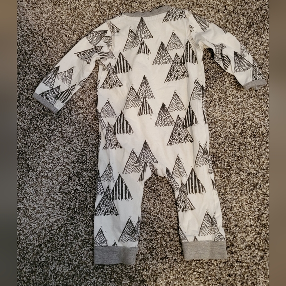Burt's Bees Baby Mountain Zippered Pajamas, 0-3 Months - Picture 3 of 3